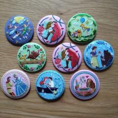 Disney Characters Biscuits 刺繍缶バッジ8種類9個 - メルカリ