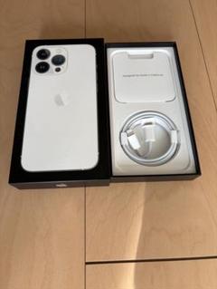 iPhone 13 Pro 箱　充電ケーブルLightningのサムネイル