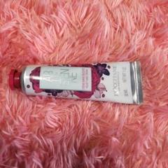 ロクシタン リボンアルル ハンドクリーム 30ml