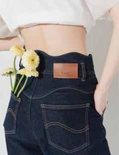 m様エピヌEAPHI WAVE DESIGN HIGH WAIST DENIMX m様エピヌEAPHI WAVE DESIGN HIGH WAIST DENIMX