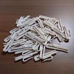 カーテンフック　33本　美品　中古のサムネイル