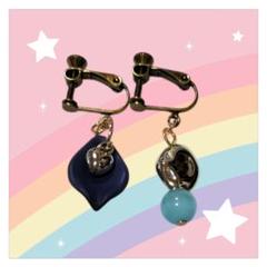 ネイビーとブルーキャッツアイのフック式イヤリング　ハンドメイド