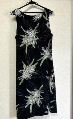 新品 TWO PALMS 花柄 黒 ワンピース フラ ムームー アロハ ハワイ 新品 TWO PALMS 花柄 黒 ワンピース フラ ムームー アロハ