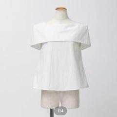 【新品未使用タグ付】elu. オーロラブラウス ネイビー Sサイズ 新品未使用タグ付】elu. オーロラブラウス ネイビー Sサイズ