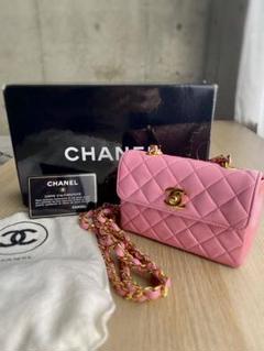 CHANEL ピンクキルティングショルダーバッグのサムネイル