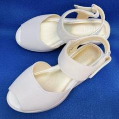 【新品未使用】fitfit 22am厚底　ホワイトオープン　ストラップサンダル