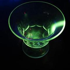 ウランガラス カップ アンティーク レトロ 骨董 置物 杯 双耳 2025年最新】ウランガラス カップの人気アイテム - メルカリ