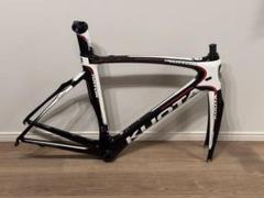 KUOTA KRYON ホワイト×レッド Mサイズ フレームのみ KUOTA KRYON ホワイト×レッド Mサイズ フレームのみ