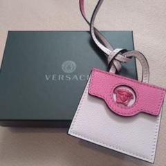 【未使用】VERSACE バッグ型チャーム　メデューサ　ミラー付き　ピンク系 未使用】VERSACE バッグ型チャーム メデューサ ミラー付き