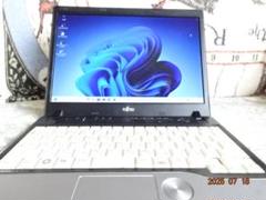 富士通　軽量　12インチ　ノートパソコンP772/E　win11 DVD