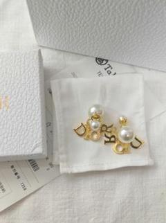 【希少】ディオール ピアス 花×石 片耳 袋付き　ChristianDior 楽天市場】ディオール ピアスの通販
