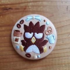 サンリオ　刺繍缶バッジ　バットバツマルのサムネイル