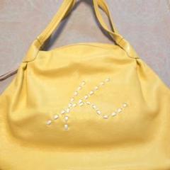 イエローショルダーバック Kロゴ刺繍付き