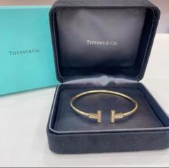 Tiffany & Co. T ライン ローズゴールドのブレスレット Tiffany & Co. T ライン ローズゴールドのブレスレット - メルカリ