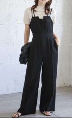 CHIGNON］トレンドの後ろ姿まで可愛い ビスチェサロペット黒