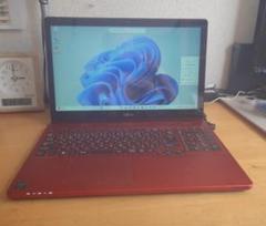 富士通 15.6インチ ノートPC レッドのサムネイル