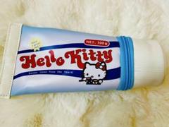 Hello Kitty 歯磨きチューブ型ポーチ