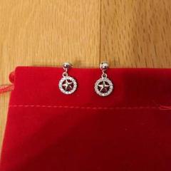 最高級ダイヤモンドピアス0.6ct