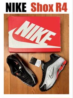 【新品未使用／35%OFFセール】NIKE SHOX R4 28cmのサムネイル