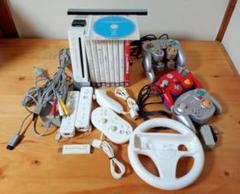 ラ*ー様 Wii本体と周辺機器、ゲームソフトセット　【中古品】