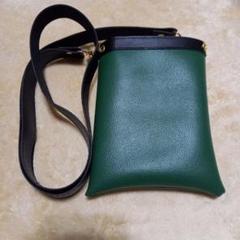 ハンドメイド　スマホショルダー　緑