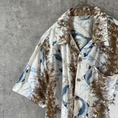 鯉と葉柄シャツ 半袖　オープンカラー　レーヨン　白系　Ｌメンズ和柄アロハ
