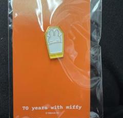 ミッフィー展 70周年　限定　miffy ピンバッジ 棺桶 おばあちゃん ピンズ
