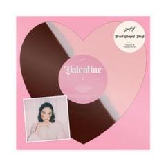 完売 入手困難 限定カラー盤 Laufey Heart Shaped Vinyl - メルカリ