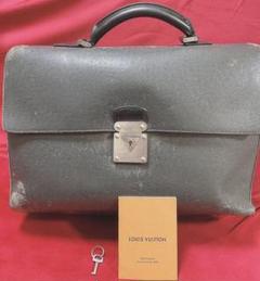 LV タイガ 黒ビジネスバッグ