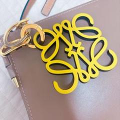 【新品】ロエベ　ハートアナグラムチャーム　限定品 LOEWE ロエベ アナグラム・ピッグ・ハートダイス バッグチャーム