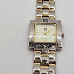 【電池交換済】GIVENCHY ジバンシー 腕時計 トノー シルバー GIVENCHY ジバンシィ 時計 シルバー系【中古】 – ブランド古着 LIFE