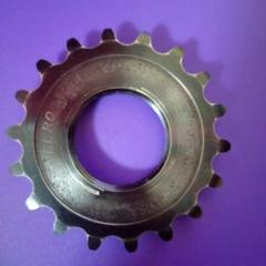 euro asia delux steel track cog 18t ピストのサムネイル