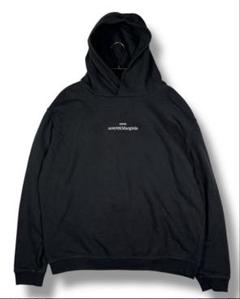 Maison Margiela メゾンマルジェラ 反転ロゴパーカー 44 黒 メゾンマルジェラのリバースロゴパーカー | HUES 福岡セレクト