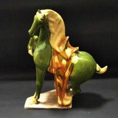 ※中国古美術/唐三彩馬/幅21cm×高さ23cm/ 中国古美術/唐三彩馬/幅21cm×高さ23cm/ - メルカリ