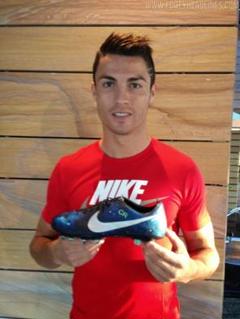 新品未使用 NIKE MERCURIAL TF CR7 GALAXY 16cm