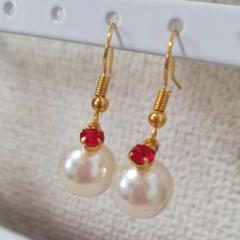 フックピアス パール×赤ガラスストーン ★パールやや傷ありです