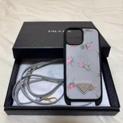 【-1/5までお値下げ】PRADA フラワープリント iPhone15ケース 1/5までお値下げ】PRADA フラワープリント iPhone15ケース