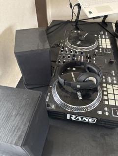 Rane DJコントローラー ヘッドフォン スピーカー PC台セット Rane DJコントローラー ヘッドフォン スピーカー PC台セット