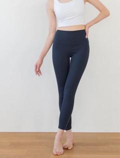 美品SUKALA バックギャザーレギンス Ｍサイズ ダークネイビー SUKALA】バックギャザーレギンス ネイビー Mサイズ - メルカリ