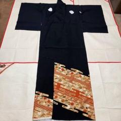 上品で気品溢れる　黒留袖　正絹 上品で気品溢れる黒留袖正絹