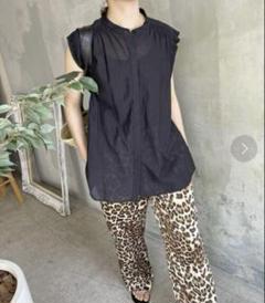 Spick & Span シャーリングノースリーブブラウス