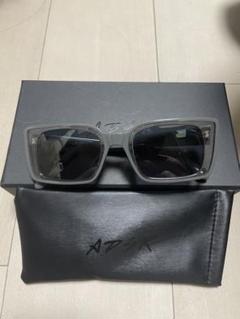ADSR グレー スクエアサングラス