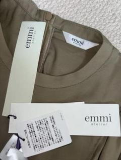 新品　emmi atelier ヨガウェア　トップス　lava エミアトリエ