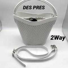 DES PRES（デ・プレ）ホワイト×ブラック ドットバケツ型 ハンドバッグ DES PRES（デ・プレ）ホワイト×ブラック ドットバケツ型
