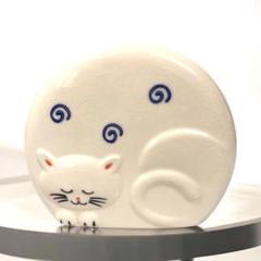 猫の形の蚊取り線香入れ　陶器製　万古焼き