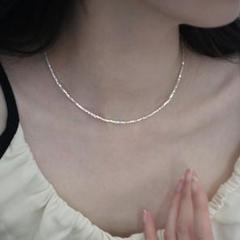 シンプル　シルバー　ネックレス　レディース　ワンポイント　高級感　高見え