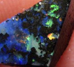2.40 ct 天然 ボルダーオパール 原石 未研磨 鉱物標本 - メルカリ