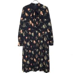 【美品】ロイスクレヨン スカーフコラージュ　ワンピース リボン　ボウタイ　柄物 美品】ロイスクレヨン スカーフコラージュ ワンピース リボン