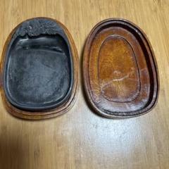⭕️赤間硯　共蓋付き　研堂作　梅花彫刻硯　美品　墨持ちが良い　硯 ⭕️赤間硯 共蓋付き 研堂作 梅花彫刻硯 美品 墨持ちが良い 硯