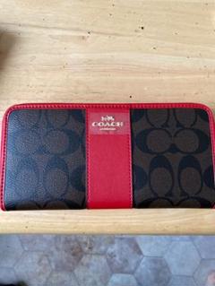 [送料無料][コーチ] レディース 長財布 財布 ウォレット シグネチャー 苺 COACH 【COACH】コーチ シグネチャーレディース 長財布 ラウンド